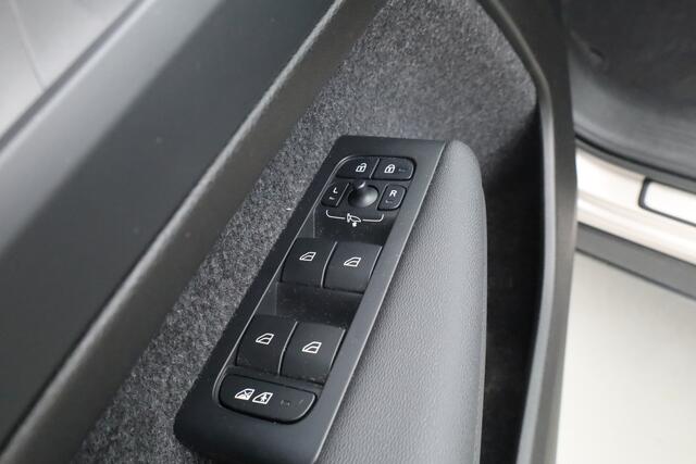 Volvo XC40 Recharge Twin Ultimate 82 kWh AWD | Pano | Dig. Cockpit | Harman/Kardon | Bliss | Memory | Stoel-stuurverw. | 360*+PDC | Nav+App.Connect | Elek. Klep v