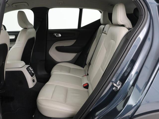 Volvo XC40 1.5 T4 Recharge Inscription Expression | Leder | Trekhaak | Adaptive cruise | Side Assist | Carplay | Navigatie | Full LED | Parkeerverwarming | Climate control | Parkeerhulp | PHEV | Plug In