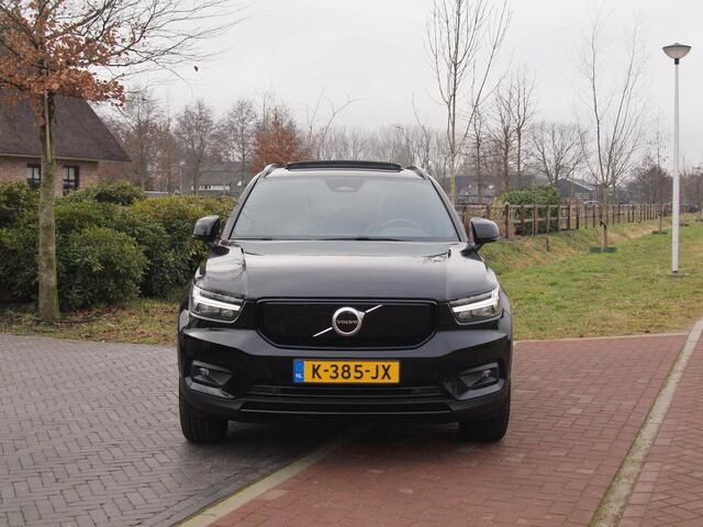 Volvo XC40 Recharge P8 AWD R-Design | SOH 92% | Panoramadak | Trekhaak | Apple Carplay | Cruise Control |