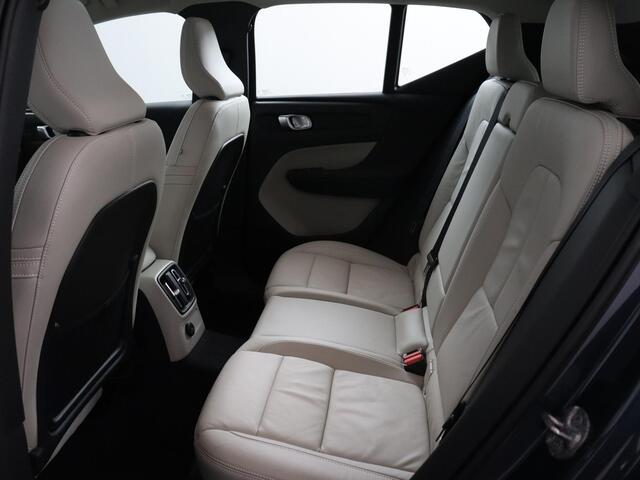 Volvo XC40 1.5 T4 Recharge Inscription | Autopilot/ ACC | Panoramadak | Harman Kardon!