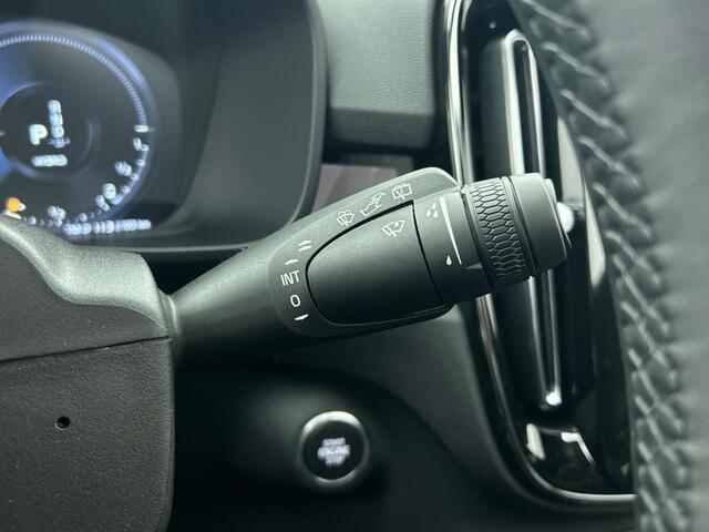 Volvo XC40 T4 Ultimate Dark Recharge | Panoramadak | Harman\Kardon |