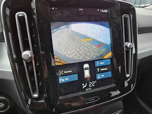 Volvo XC40 1.5 T3 Momentum Pro | Navigatie | Trekhaak | Cruise Control Adaptief | BLIS | Achteruitrijcamera | Parkeersensoren