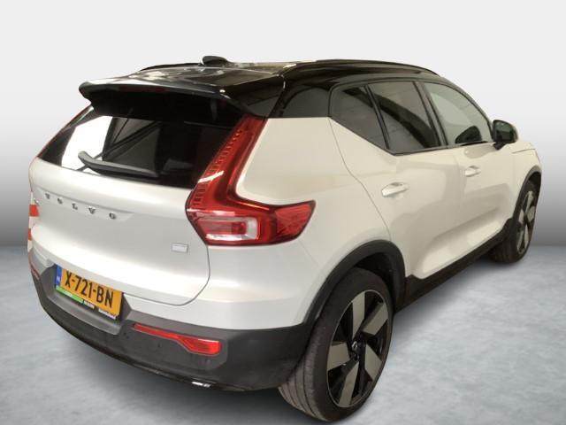 Volvo XC40 Single Motor Extended Range Plus 82 kWh | Adaptieve cruise control | Stoel- en stuurverwarming | Nubuck Interieur | Warmtepomp | 20 inch velgen | Camera |