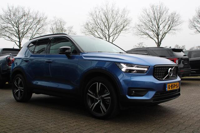 Volvo XC40 1.5 T5 Recharge R-Design | Harman/Kardon | Adaptive Cruise Control | Stoelverwarming | Panorama Dak | Camera | Navigatie | Lederen Bekleding | Electrische Klep |