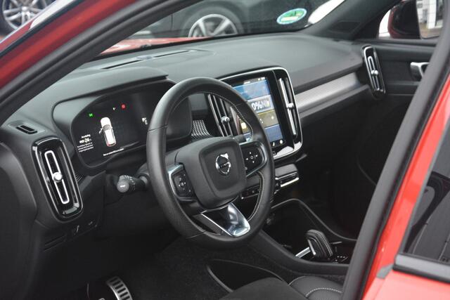 Volvo XC40 Recharge P8 AWD R-Design | SOH 93% | Warmtepomp | Navigatie | Sportstoelen | Stoel+stuurverwarming | Camera | NL auto!! | dealeronderhouden