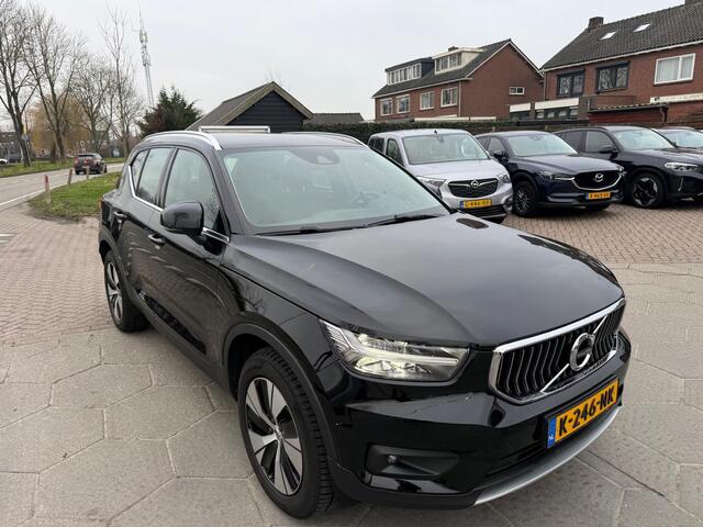 Volvo XC40 T5 Recharge Business Pro | Navigatie | Adaptieve Cruise Control | LED Koplampen | DAB | Trekhaak | Dodehoekdetectie | Park Assist | Camera | Volvo On Call | 18" LM