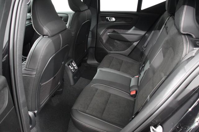 Volvo XC40 1.5 T5 Plug-in hybrid Ultimate Dark MY 2023 PHEV | Electrisch Glazen Panorama dak | Navigatie | Dab | Led | Adaptive Cruise Control | Camera | Parkeer sensoren