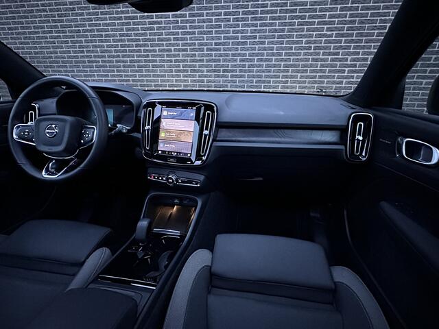 Volvo XC40 Recharge P8 AWD R-Design | Panoramadak | 360 Camera | Navigatie