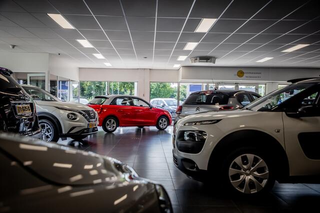 Volvo XC40 1.5 T3 Automaat Business Pro / Trekhaak / Navi / DakRails / Parkeersensoren