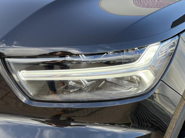 Volvo XC40 1.5 T2 Momentum Business | Stoelverwarming | Adaptief | Pilot assist | Camera | 19" velgen | Stuurverwarming | Volvo on Call | Keyless entry/start | Apple carplay/android auto |