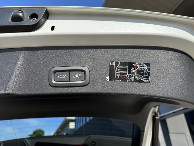 Volvo XC40 1.5 T5 Recharge R-Design Navi Camera Panodak