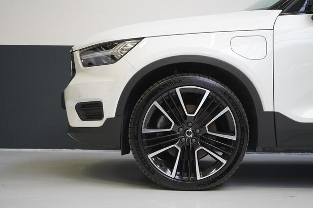Volvo XC40 1.5 T4 Recharge R-Design | Leder | Panoramadak | Trekhaak | Camera | Lm velgen