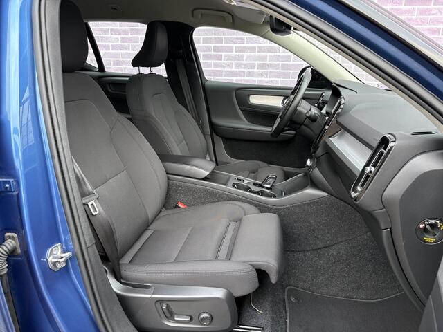 Volvo XC40 1.5 T4 Recharge R-Design Expression | Memory | Adaptieve cruise control | Pilot assist | Standkachel | BLIS | Camera | Parkeersensoren V+A | Stoel/stuurverwarming | Volvo on Call |