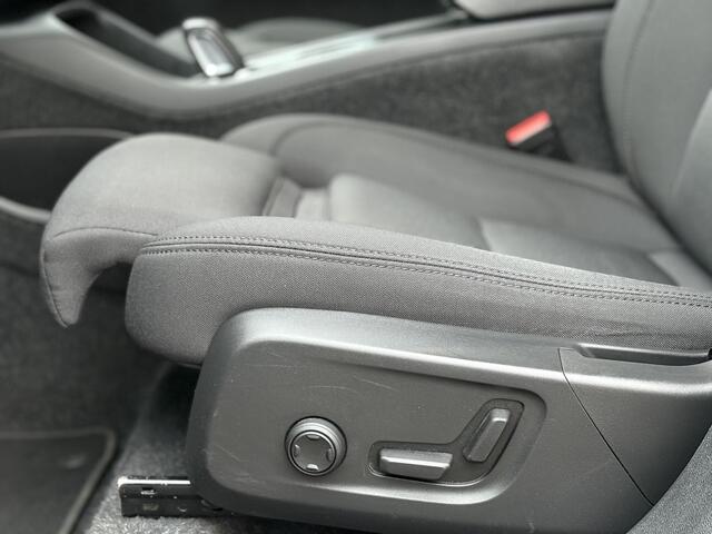 Volvo XC40 1.5 T4 Recharge R-Design Expression | Memory | Adaptieve cruise control | Pilot assist | Standkachel | BLIS | Camera | Parkeersensoren V+A | Stoel/stuurverwarming | Volvo on Call |