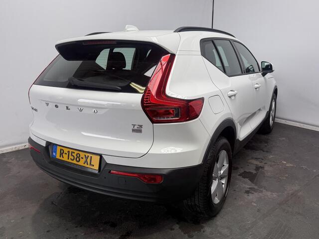 Volvo XC40 1.5 T3 Momentum Pro