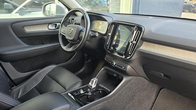 Volvo XC40 2.0 T4 Inscription | NAP | ACC | Camera | 360° sensoren | Leder | Carplay | Stoelverwarming | Trekhaak! | Dealeronderhouden
