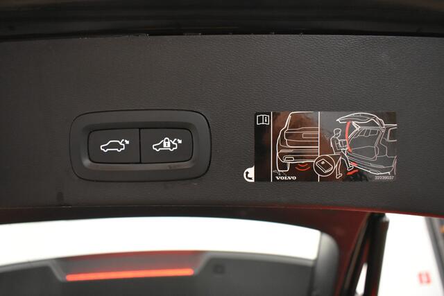 Volvo XC40 Recharge P8 AWD R-Design 408PK Warmtepomp SOH 95% Vol Leder 360ºCamera Virtual