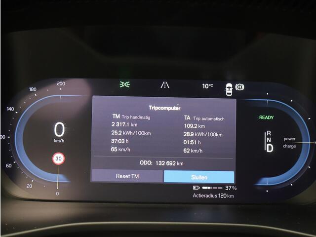 Volvo XC40 Recharge P8 AWD R-Design / Trekhaak / 360 camera / Stoel+stuur+vorruitverwarming