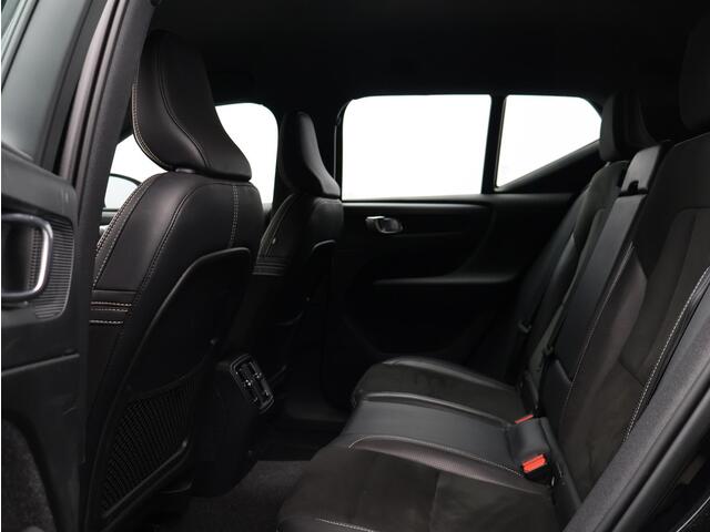 Volvo XC40 Recharge P8 AWD R-Design / Trekhaak / 360 camera / Stoel+stuur+vorruitverwarming