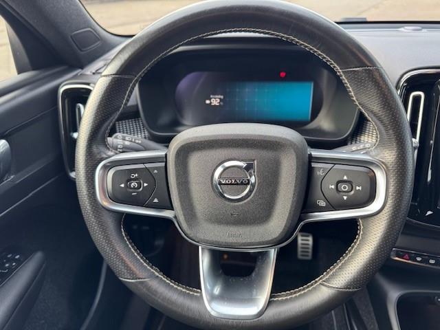 Volvo XC40 Recharge P8 AWD R-design SOH 92,4%/Trekhaak/Acarplay/Camera/Fabrieksgarantie