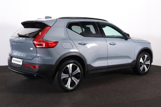 Volvo XC40 T4 Recharge Ultimate Dark - Panorama/schuifdak - IntelliSafe Assist & Surround - Harman/Kardon audio - Parkeercamera achter - Verwarmde voorstoelen & stuur - Parkeersensoren voor & achter - Elektr. bedienb. voorstoelen met geheugen links - Draadloze tel. 
