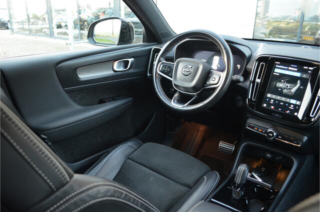 Volvo XC40 Recharge P8 AWD R-Design | Camera | Stoel en stuurverw. | Trekhaak | SOH 90%