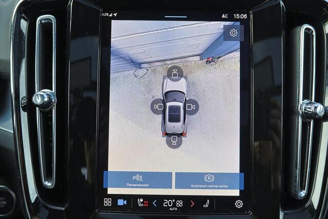 Volvo XC40 B3 Plus Black Edition - Panorama/schuifdak - IntelliSafe Assist & Surround - 360º Camera - Harman/Kardon audio - Verwarmde voorstoelen & stuur - Parkeersensoren voor & achter - Elektr. bedienb. voorstoelen met geheugen links - Draadloze tel. lader - Extra