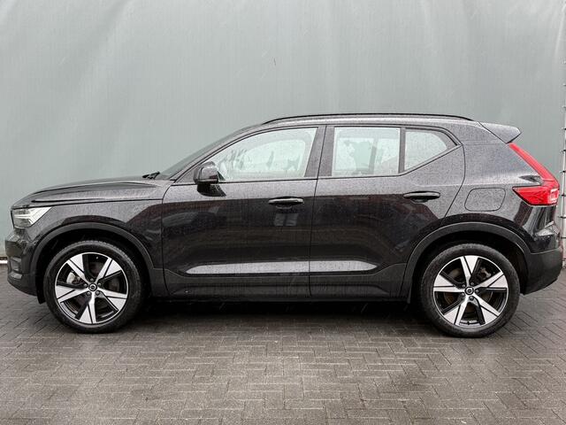 Volvo XC40 BWJ 2020 Recharge P8 408 PK AWD R-Design TREKHAAK | FULL LED | ADAPTIVE CRUISE | STOEL+STUURVERW. | CAMERA | HALF LEDER | ELEKTR. ACHTERKLEP | DAB | CARPLAY + ANDROID | LMV | PDC