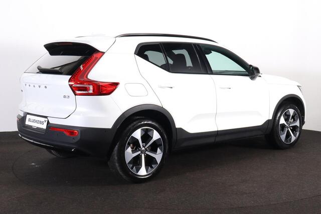 Volvo XC40 B3 Plus Dark - IntelliSafe Assist & Surround - 360º Camera - Harman/Kardon audio - Adaptieve LED koplampen - Verwarmde voorstoelen & stuur - Parkeersensoren voor & achter - Elektr. bedienb. voorstoelen met geheugen links - Draadloze tel. lader - Extra get
