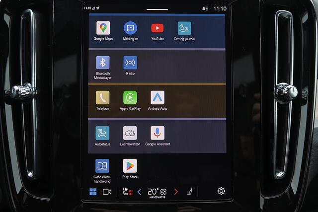 Volvo XC40 B3 Plus Black Edition - IntelliSafe Assist & Surround - 360º Camera - Harman/Kardon audio - Verwarmde voorstoelen & stuur - Parkeersensoren voor & achter - Elektr. bedienb. voorstoelen met geheugen links - Draadloze tel. lader - Extra getint glas - 20' LM