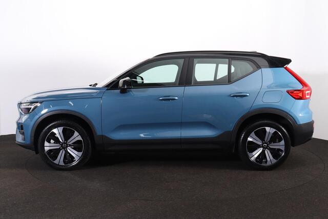 Volvo XC40 Core 69 kWh - Parkeercamera achter - Verwarmde voorstoelen & stuur - Parkeersensoren voor & achter - Draadloze tel. lader - Cruise Control - Warmtepomp - Elektr. inklapbare trekhaak - 19' LMV