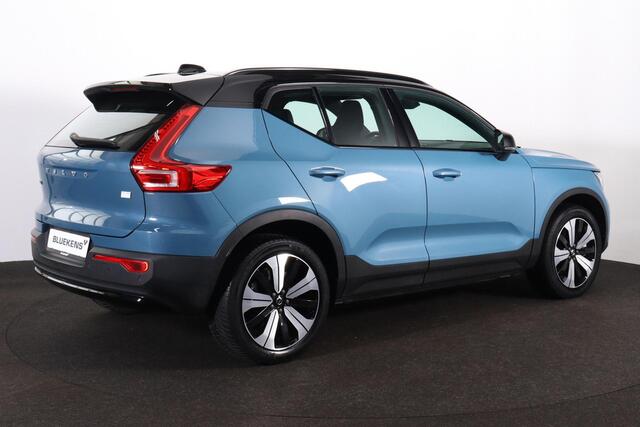 Volvo XC40 Core 69 kWh - Parkeercamera achter - Verwarmde voorstoelen & stuur - Parkeersensoren voor & achter - Draadloze tel. lader - Cruise Control - Warmtepomp - Elektr. inklapbare trekhaak - 19' LMV