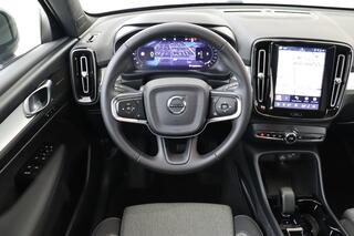 volvo-xc40-b4-(m-hybrid)-plus-dark-