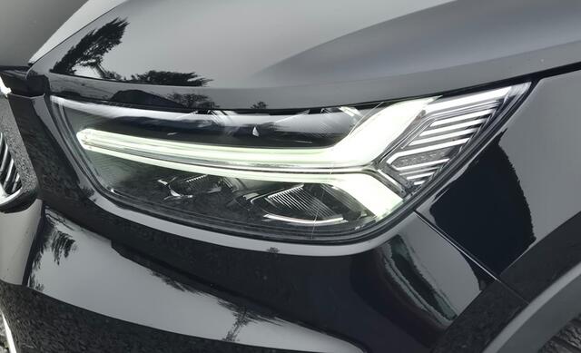 Volvo XC40 1.5 T4 Recharge Inscription Expression Park Assist Pack - Climate Pack - Navigation Pack - Camera achter - 1800 KG Trekgewicht