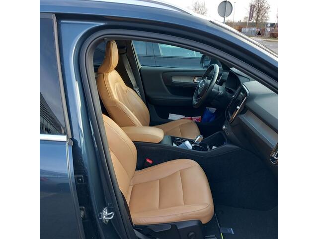 Volvo XC40 2.0 T4 Inscription | Navigatie | Achteruitrijcamera | Lederen Bekleding | Keyless Entry | Elektrische Achterklep | Koplampen Adaptief | Alarm