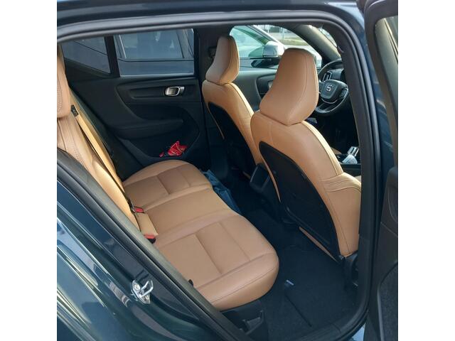 Volvo XC40 2.0 T4 Inscription | Navigatie | Achteruitrijcamera | Lederen Bekleding | Keyless Entry | Elektrische Achterklep | Koplampen Adaptief | Alarm