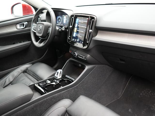 Volvo XC40 T5 Recharge Inscription Plug In Hybrid 262pk Dealer O.H PHEV | Trekhaak af Fabriek | Panodak | Adaptive Cruise | Lederen Sportstoelen Verwarmd | 19"L.M | Camera | Keyless | Apple Carplay |