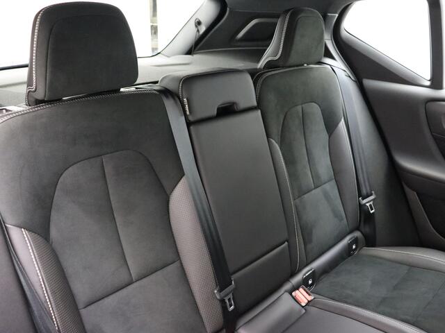 Volvo XC40 T4 R-Design / 19'' / Navigatie / Nubuck / PDC + Camera / Lane Assist / Elektr. Achterklep / On Call / Apple CarPlay /