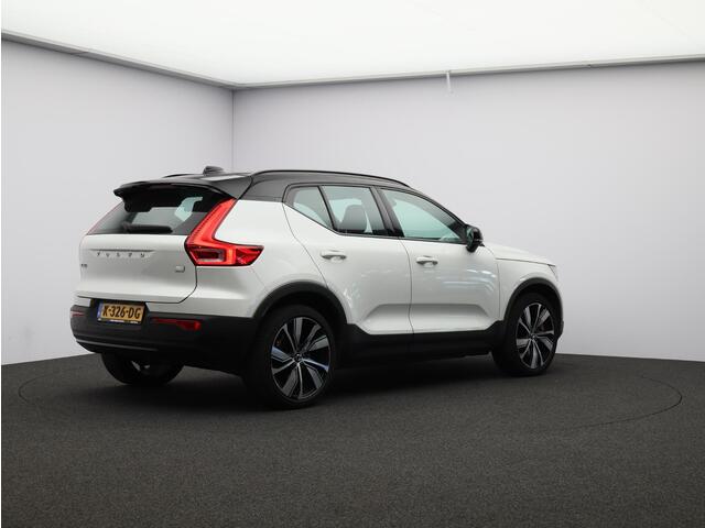Volvo XC40 Recharge P8 AWD R-Design / Panoramadak / 360 Camera / Harman Kardon / 20" Wielen / Nubuck Bekleding / Stoel+Stuurverwarming / Adaptive Cruise / BLIS /
