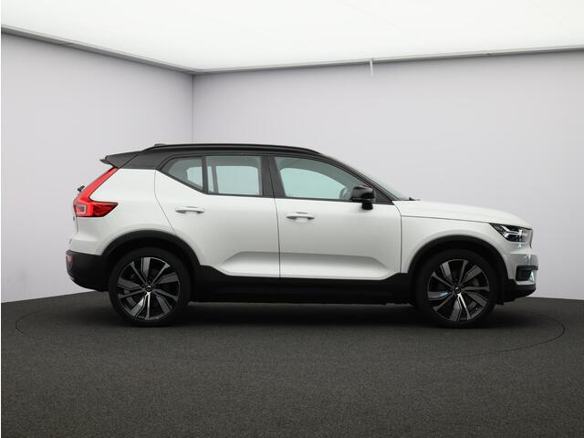 Volvo XC40 Recharge P8 AWD R-Design / Panoramadak / 360 Camera / Harman Kardon / 20" Wielen / Nubuck Bekleding / Stoel+Stuurverwarming / Adaptive Cruise / BLIS /