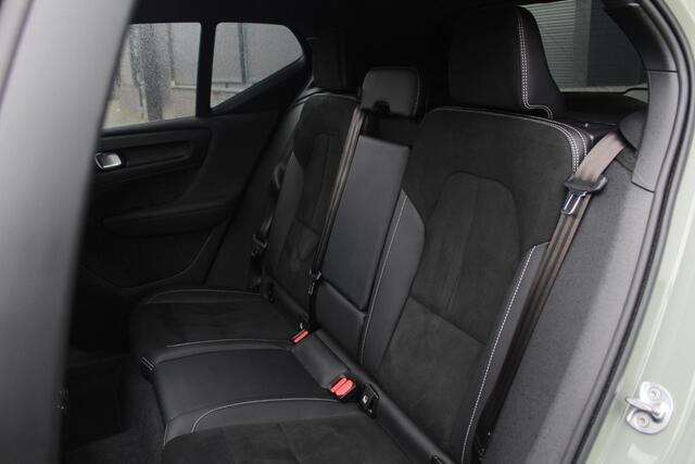 Volvo XC40 Recharge Twin Plus | Pano | Trekhaak