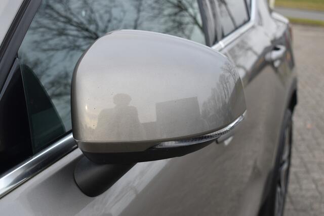 Volvo XC40 T5 262PK Automaat Recharge Bus. Pro | Carplay | ACC | 360 Camera | Panodak | Blis | Harman/Kardon | Keyless