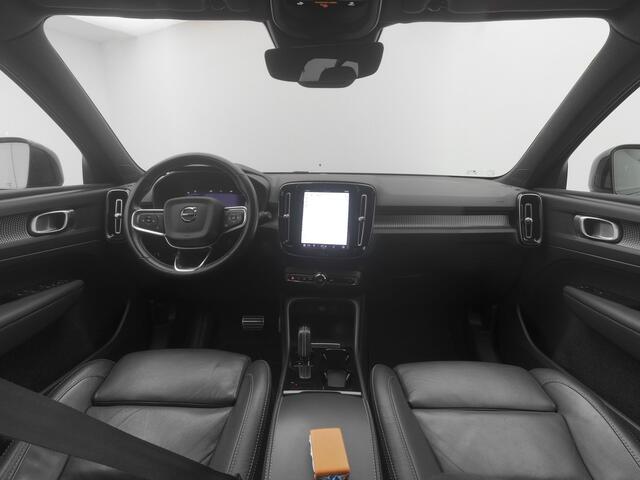 Volvo XC40 Recharge P8 AWD R-Design | 360° | ADAPTIVE | KEYLESS | STOEL- EN STUURVERW. | TREKHAAK