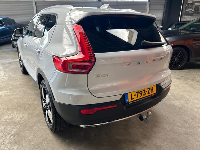 Volvo XC40 1.5 T3 INSCRIPTION / Leder / Trekhaak / Camera / 19inch