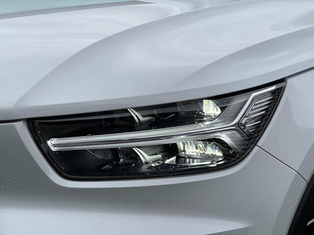 Volvo XC40 1.5 T2 R-Design Automaat, Panoramadak, Trekhaak semi elektrisch inklapbaar, Elektrisch verstelbare stoelen, Stoel- en stuurverwarming, Harman Kardon audio, 360 graden parkeercamera