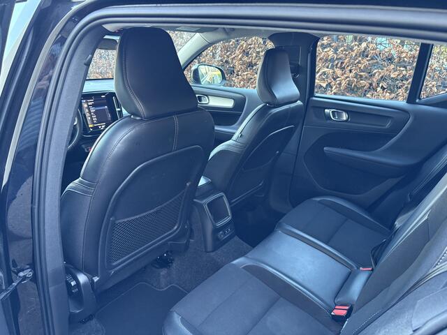 Volvo XC40 1.5 T5 Twin Engine Momentum Pro / AUTOMAAT / NAVI / CRUISE