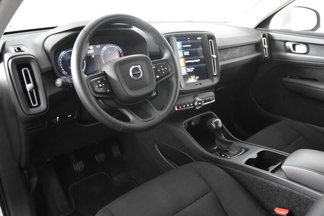 Volvo XC40 1.5 T2 Momentum Core *1ste Eigenaar*Navigatie*Parkassist*Trekhaak*