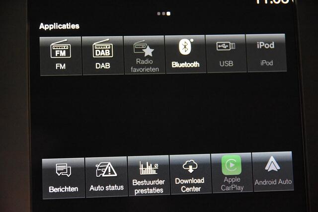 Volvo XC40 1.5 T2 Momentum Core *1ste Eigenaar*Navigatie*Parkassist*Trekhaak*