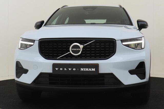 Volvo XC40 B4 (M-HYBRID) PLUS DARK -CAMERA|ADAP.CRUISE|VERW.VOORRUIT|TREKHAAK|HARMAN/KARDON|19"