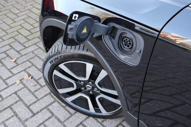 Volvo XC40 1.5 T5 Recharge Inscription | Panoramadak | Harman/Kardon | 360* Camera | Trekhaak | Origineel NL |